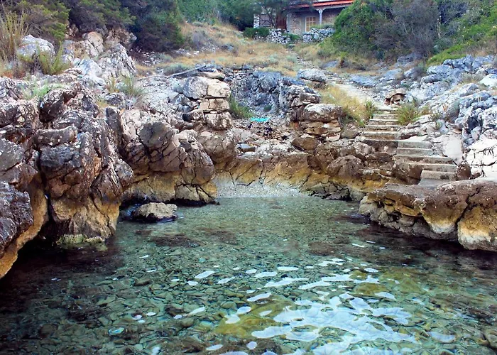 Secluded Fisherman's Cove Spiliska, Korcula - 9142 Nyaraló Vela Luka